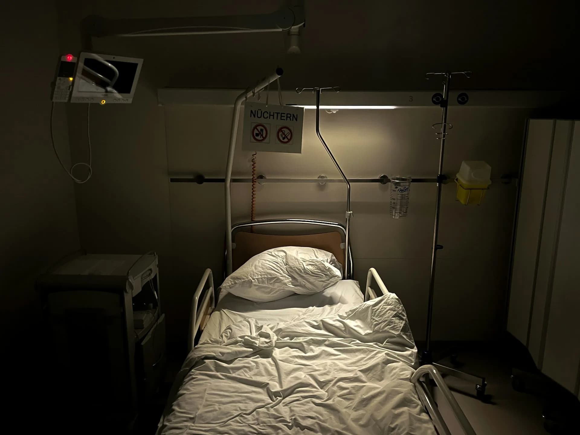 Hospital patient room — medical cleaning services